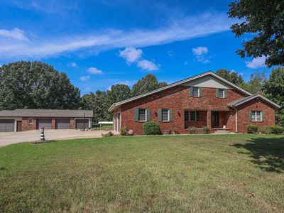 390 Windy Hills Cir