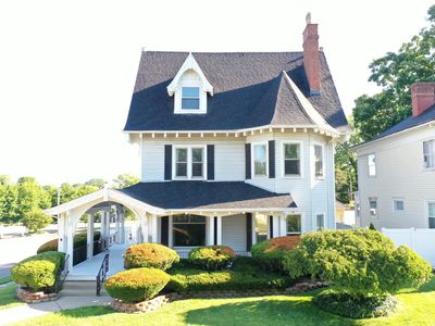 104 Lafayette Ave