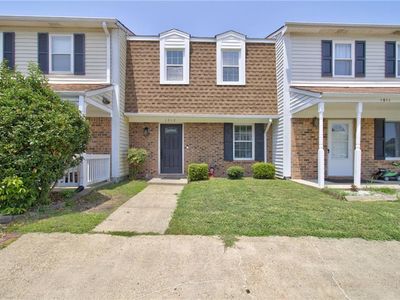 1513 Benton Ct