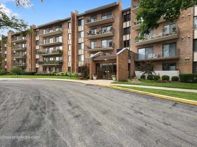 Property at 701 Lake Hinsdale Dr APT 103, Willowbrook, IL