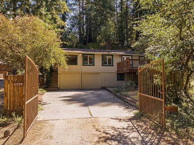 11725 Tunstall Drive