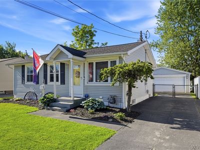 13 Blick St