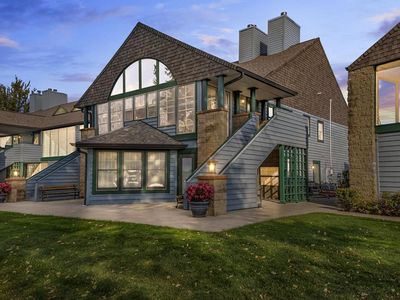 459 Lake Street #206M