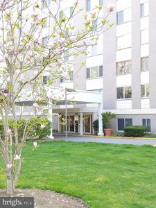 8315 N Brook Ln #2601