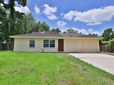 Property at 9026 Lake Forest Blvd, Houston, TX