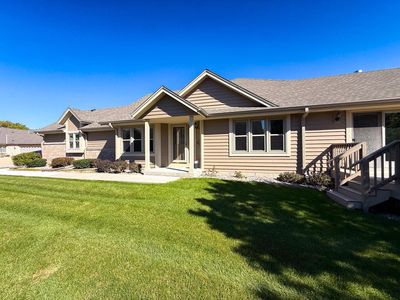 N21W24303 E Parkway Meadow CIRCLE #B