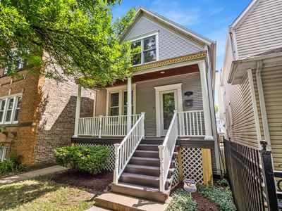 1907 W Warner Ave