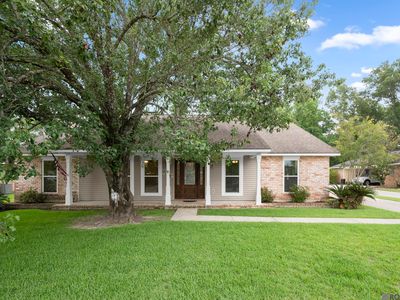113 Oakwood Dr
