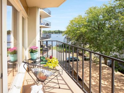 333 North Lake ROAD UNIT 407