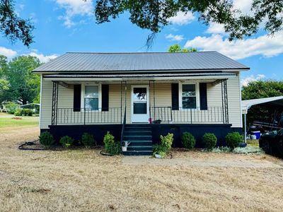 Property at 634 Anderson St, Calhoun Falls, SC