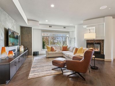555 Oak Ridge Pl APT 150