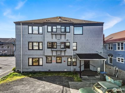 201 N F Street