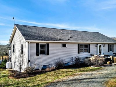 Property at 85 Meadow Ct, Roseland, VA
