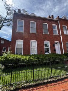 1917 S 11th St