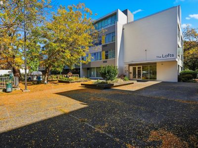 900 NE 81st Ave Unit 402