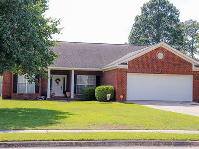 123 Lakeside Dr