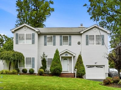 242 Hiawatha Blvd