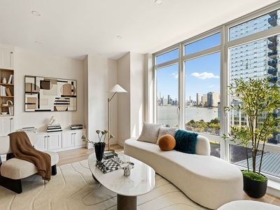 2 Northside Piers APT 7J