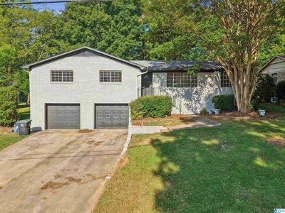 Property at 828 Jeffery Ln, Birmingham, AL