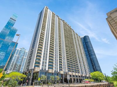 400 E Randolph St APT 1518