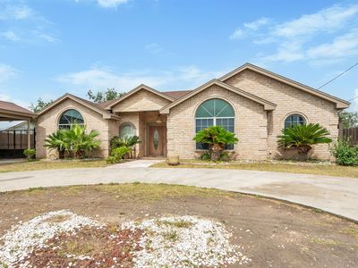 70 Ray Dr
