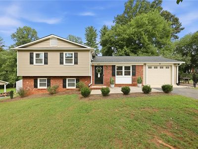 602 Merriweather Dr
