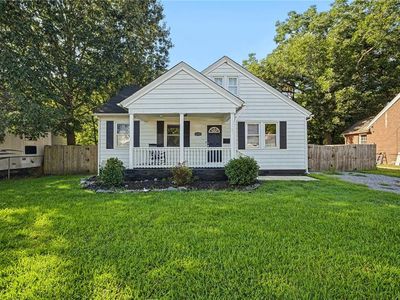 2123 Greenwood Dr