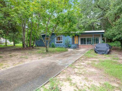 5011 Springhill Dr