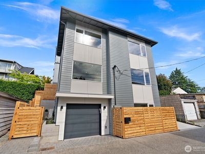 4045 44th Avenue SW