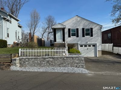 30 Jeannette Street