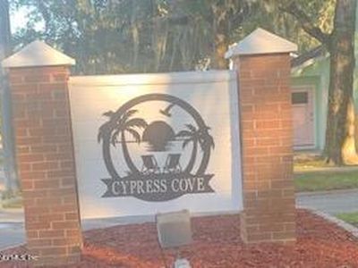 1043 E MIMOSA COVE Court