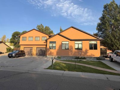 2030 Carson St