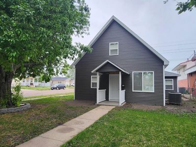 1023 W 6TH