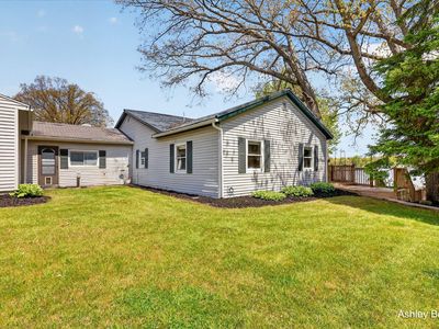 3880 Bell Lake Dr NE