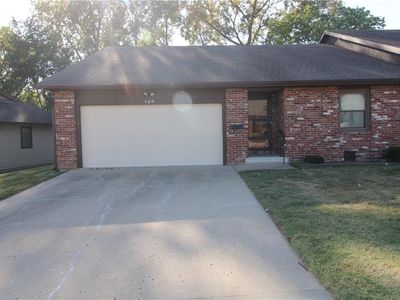 128 S Ryans Way
