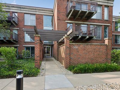 381 Kelburn Rd APT 214