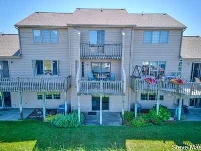 1406 E Harbour Towne Cir