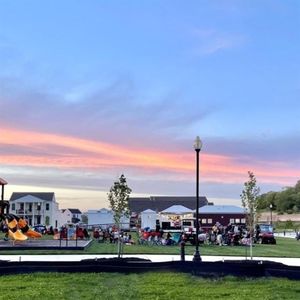 1001 S River View Ave S