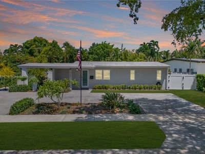 1945 S Hibiscus Dr