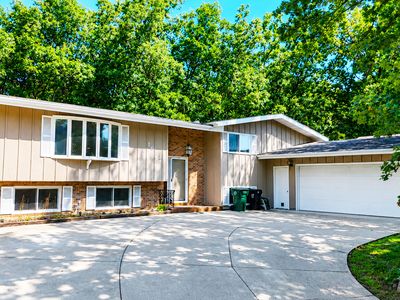 1612 Parkwood Dr