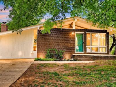 227 Hillsdale Dr