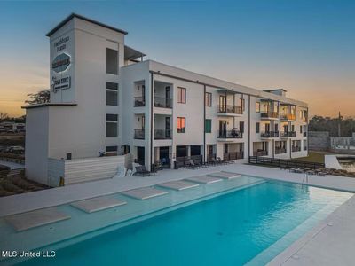 1302 Magnolia St #202
