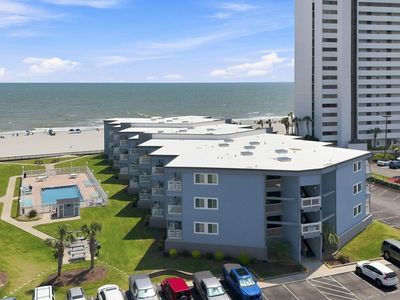 9520 Shore Dr. #3B