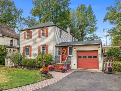 233 Maple Ave