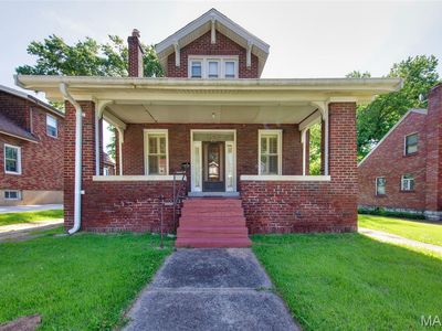 3056 Bellerive Dr