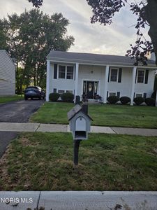 106 W Springwood Dr