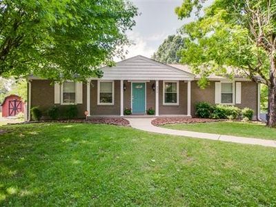 407 Hilltop Dr