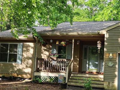 26 Burr Hill Dr