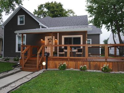 210 E Mechanic St