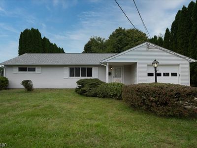 Property at 303 Carol Dr, Hackettstown, NJ